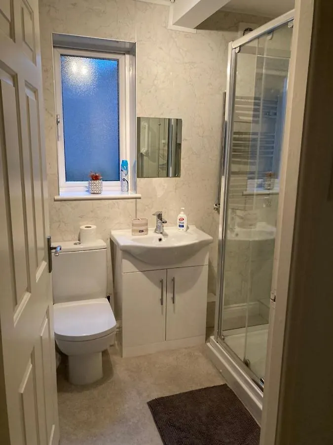 Modern 2 Bedroom Ground Floor Apartment With Parking Ripon City Centre